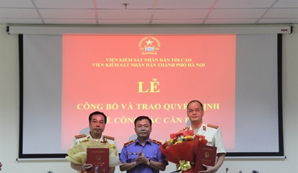 Lễ công bố, trao Quyết định bổ nhiệm lãnh đạo, quản lý thuộc Phòng Tổ...